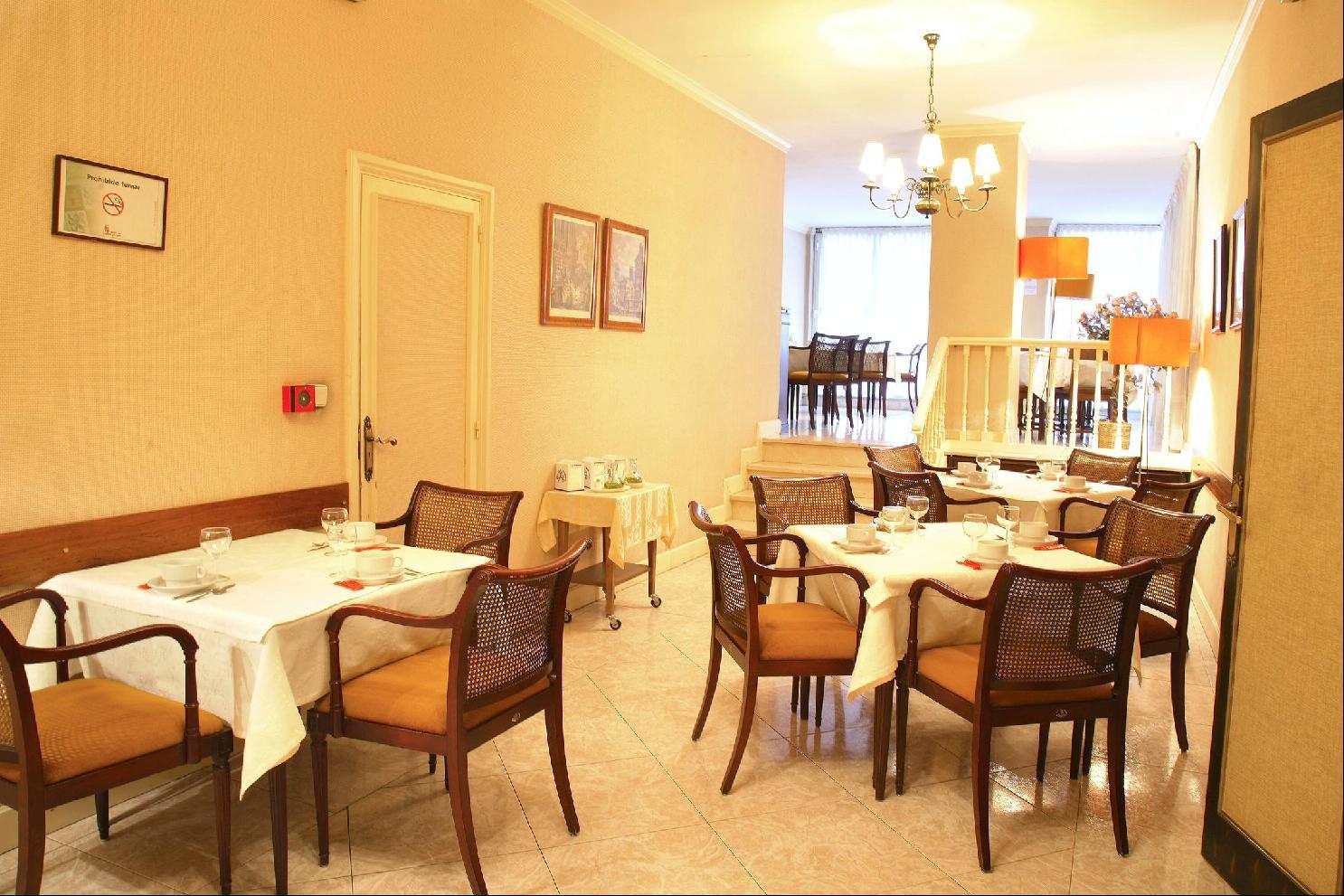 Monclus Hotel Palencia Restaurant photo